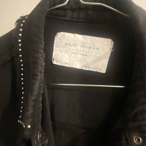 Black denim jacket. Perfect for Spring. Size M from Zara - Picture 2 of 2